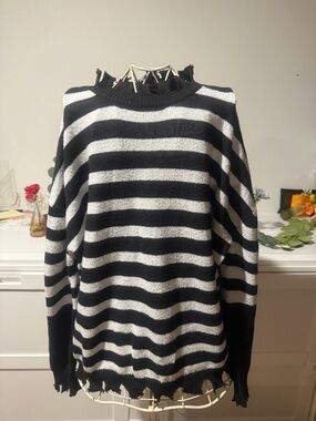 ROMWE Black & White Distressed Striped Crewneck Sweater